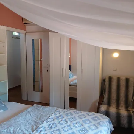 Edward Apartman