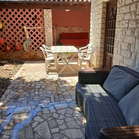 Edward Apartman Premantura