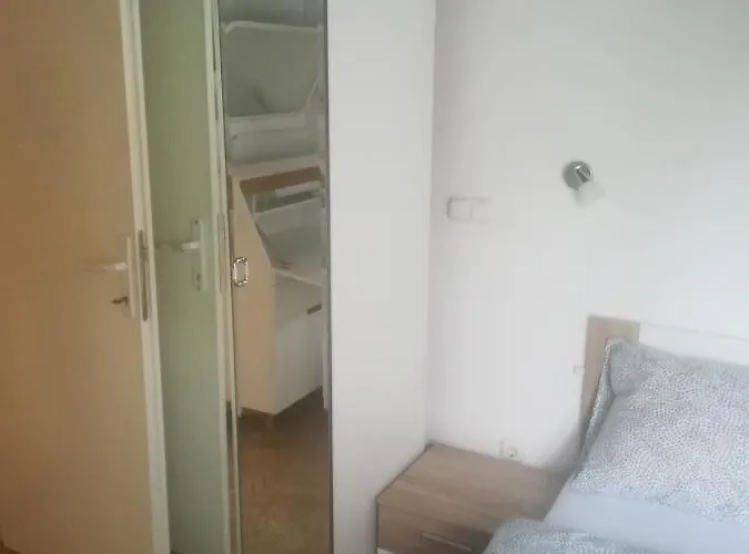 Edward Apartment