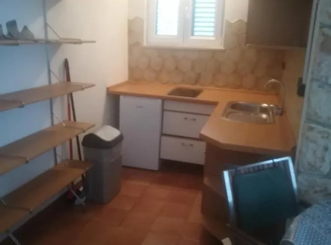 Edward Apartment
