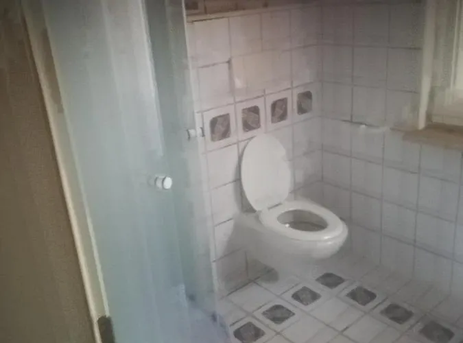 Edward Apartment