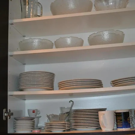 Edward Apartment *