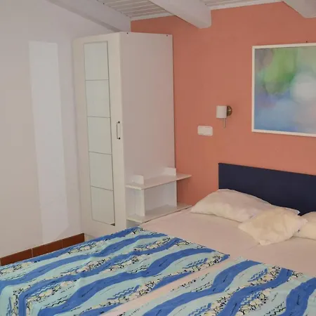 Edward Apartment