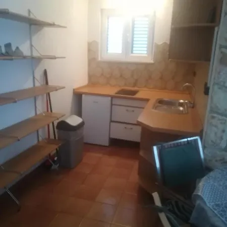 Edward Apartment